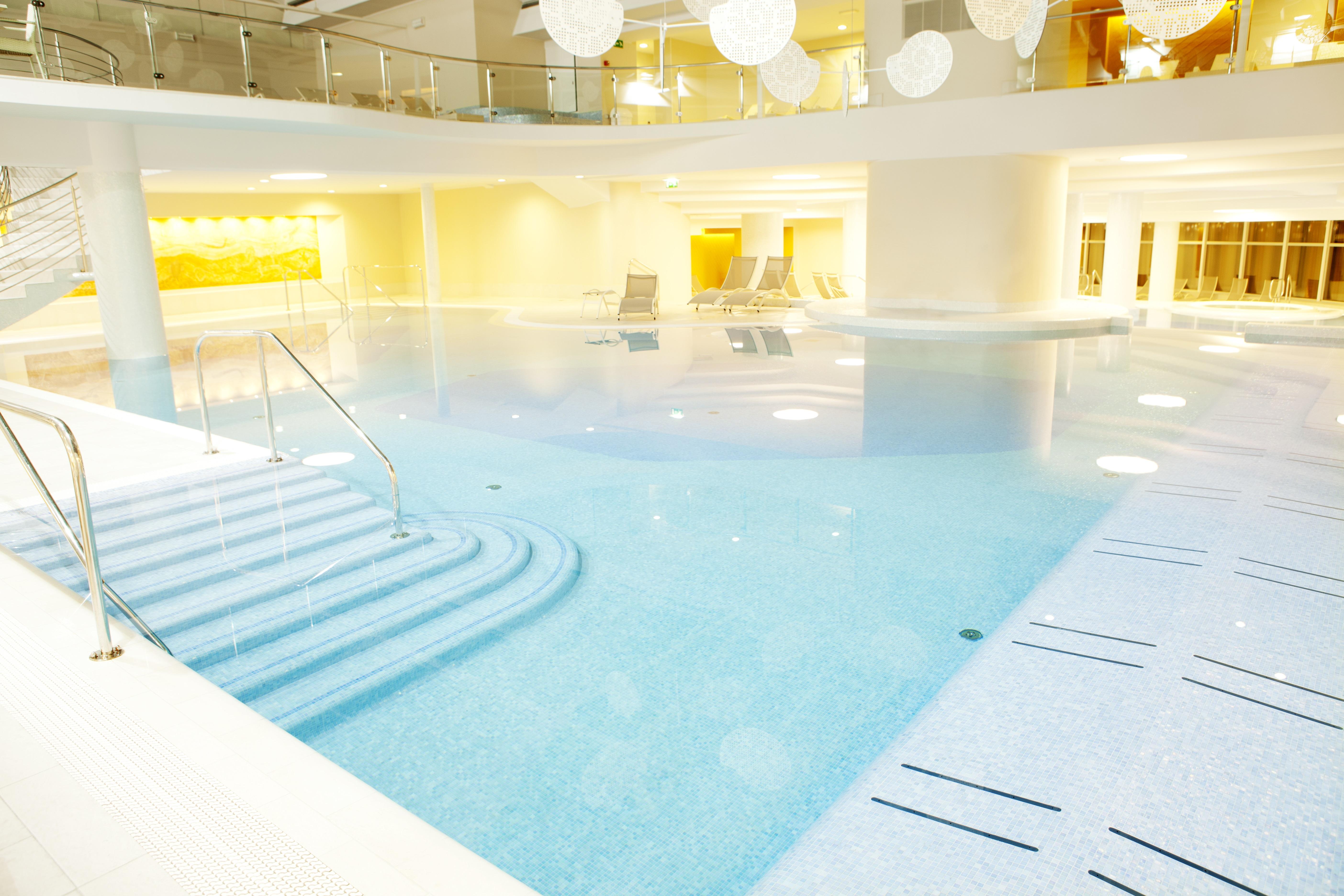 Hotel Slovenija - Terme & Wellness Lifeclass بورتوروز المظهر الخارجي الصورة The swimming pool at the hotel